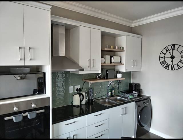 2 BEDROOM APARTMENT TO LET IN WAVES EDGE